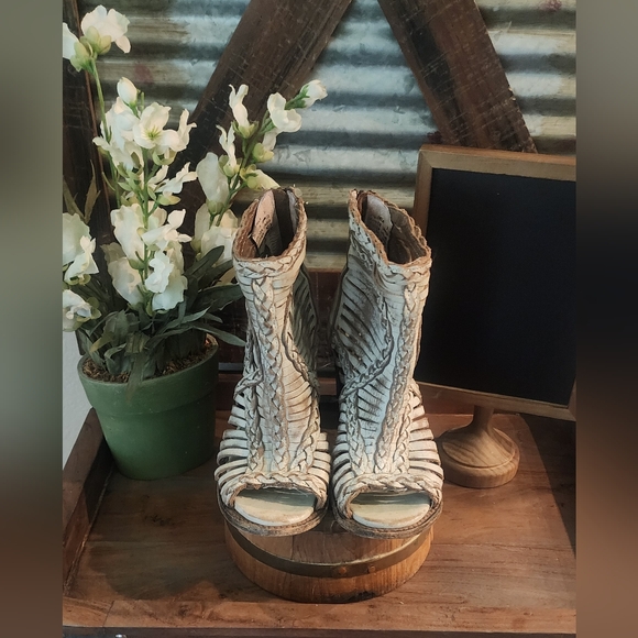 Freebird by Steven Leather Booties - Picture 8 of 11